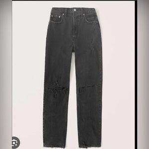 Brand new Abercrombie 90’s straight ultra high rise jeans